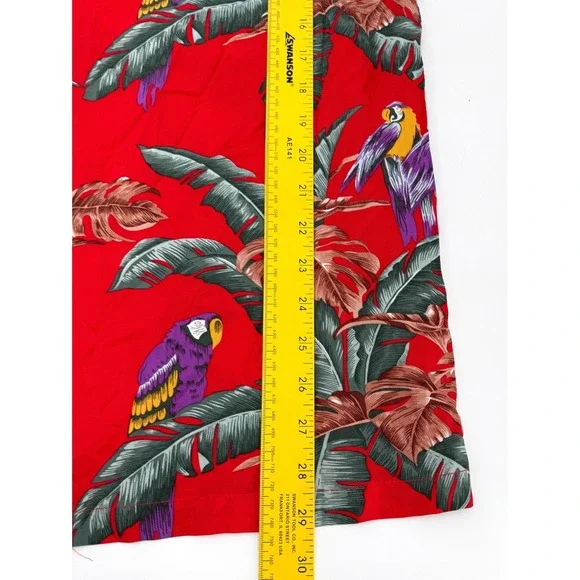 New Paradise Found Shirt Mens XL Red Hawaiian Aloha Parrot Rayon Made in Hawaii - Picture 4 of 11